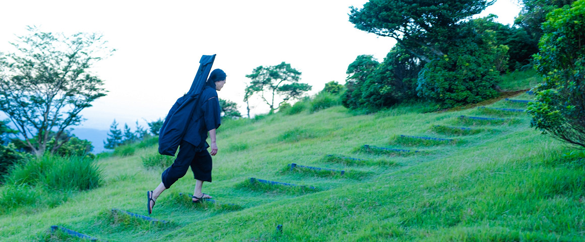 Cathedrals of green. Movement, health, and the call of the forest