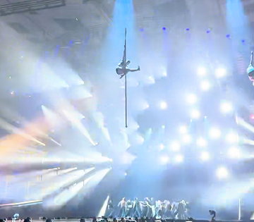 Behind the Glitter: What It Takes to Build the World’s Biggest Stage