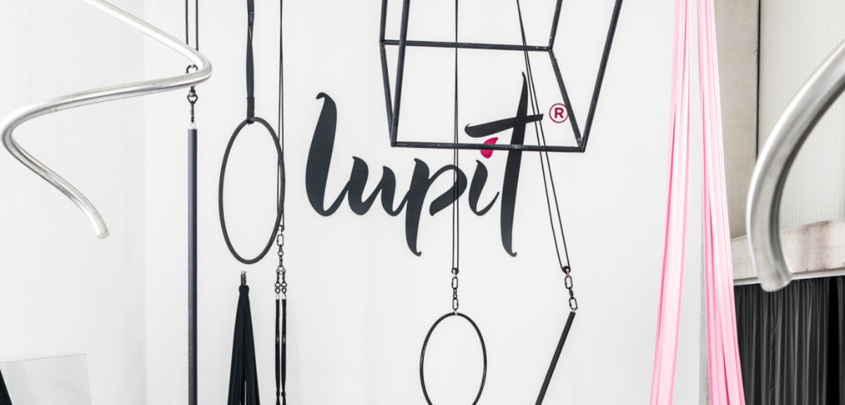 Complete solution for aerial studios.